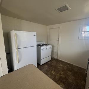 16153 Walnut - 1 Bedroom