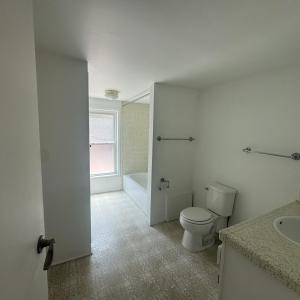 5600 Cascabel #C - Includes most utilities