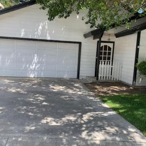7030 Los Arboles