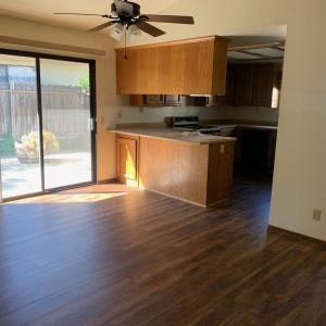 7030 Los Arboles