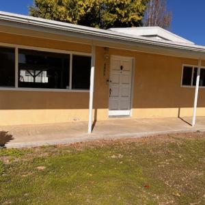 8871 Palomar - Includes Utilities
