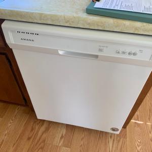 2 Bedroom, 1 Bath Upstairs apartment with in unit washer and dryer