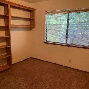 7030 Los Arboles