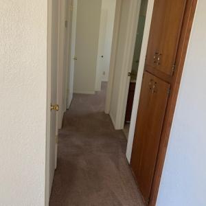 2 Bedroom, 1 Bath Upstairs apartment with in unit washer and dryer