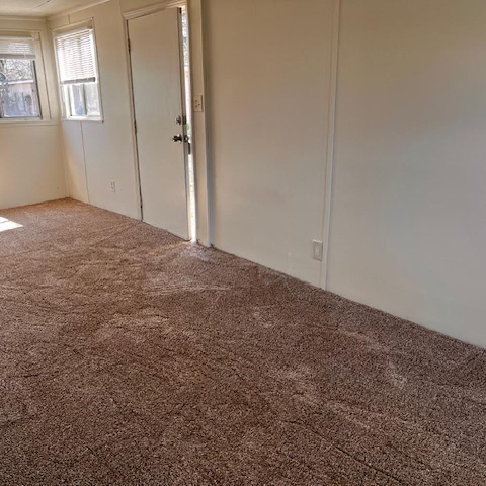 16153 Walnut - 1 Bedroom