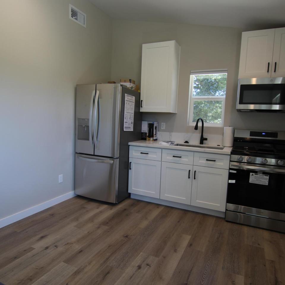 2110 Ferro Carril Road - Includes Utilities