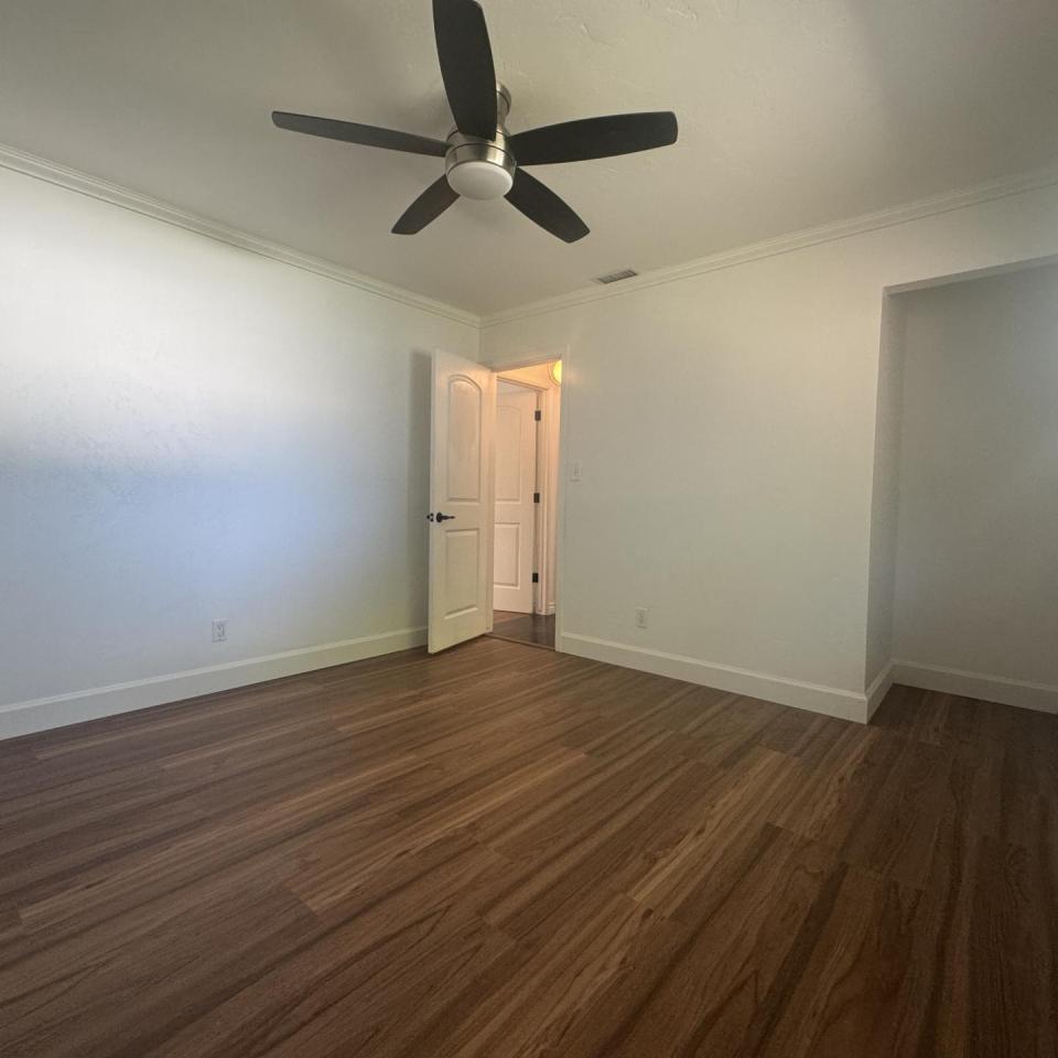 8871 Palomar - Includes Utilities