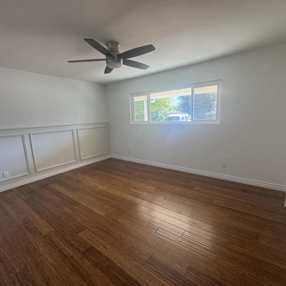 8871 Palomar - Includes Utilities