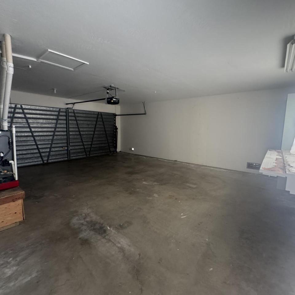 8871 Palomar - Includes Utilities