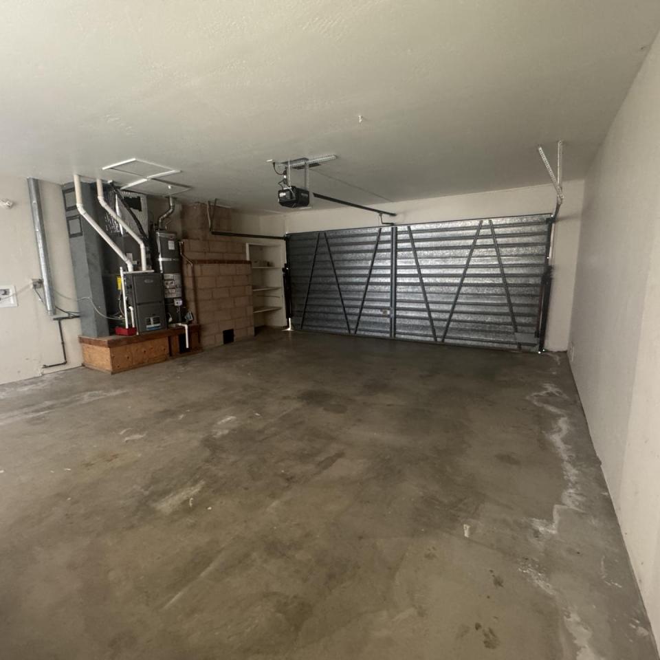 8871 Palomar - Includes Utilities