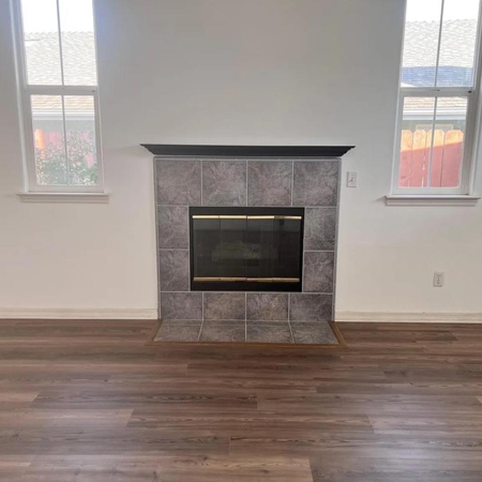932 Calle Cynthia 