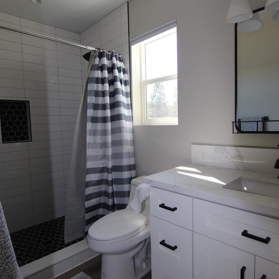 2110 Ferro Carril Road - Includes Utilities